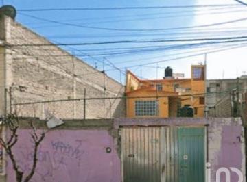 Casa · 203m² · 6 Recámaras · 6 Estacionamientos · Casa en Venta Venta en La Colonia Agricola Pantitlan
