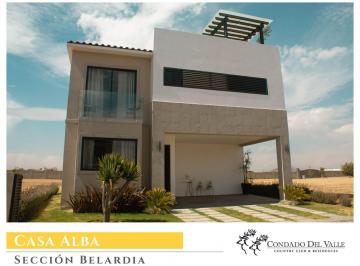 Casa · 286m² · 3 Recámaras · 2 Estacionamientos · Casa en Venta en Condado del Valle, Metepec Cerca de Colegio Cumbres Metepec