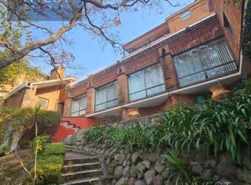Casa · 458m² · 5 Recámaras · 2 Estacionamientos · Casa en Bosques de La Herradura