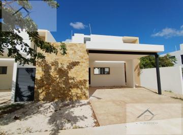 Casa · 249m² · 3 Recámaras · 2 Estacionamientos · Casa en Venta en Tamora Privada Residencial Conkal Yucatan