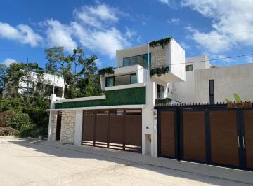 Casa · 350m² · 3 Recámaras · 3 Estacionamientos · Casa en Venta en La Veleta Tulum con Alberca