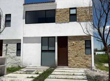 Casa · 86m² · 2 Recámaras · 2 Estacionamientos · Casa en Condominio Abedul, Ciudad Maderas Residencial, El Marques, Queretaro.