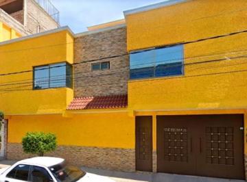Casa en Venta de 4 habitaciones Maravillas · Casa en Nezahualcoyotl Maravillas en Remate Bancario Cerca de Plaza Jardin