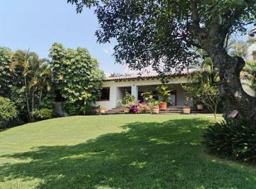 Casa · 500m² · 5 Recámaras · 4 Estacionamientos · Casa en Privada en Vista Hermosa Cuernavaca - Maz - 2106 - Cp