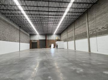 Bodega comercial de 1 habitación, Chihuahua · Bodega 695.3 m² // Sobre Av Ppal. // Al Sur de La Ciudad