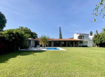Casa de 4 habitaciones, Cuernavaca · Casa en Venta en Provincias del Canada