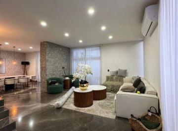 Casa · 430m² · 3 Recámaras · 4 Estacionamientos · Casa en Puerta del Bosque de Lujo