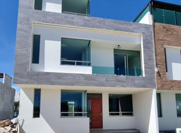 Casa , Pachuca · Casa en Venta en Explanada Sur con 3 Recámaras, Estudio y Multifuncional