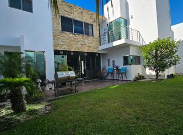 Casa de 4 habitaciones, Carmen · Venta de Casa en Fraccionamiento El Cielo Ciudad del Carmen