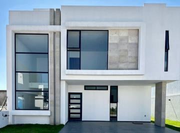 Casa en condominio de 4 habitaciones, Metepec · Venta Casa Nueva con 4 Recamaras en Privada, Metepec, Edo de Mex, Excelente Ubicación.