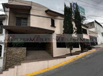 Casa · 321m² · 3 Recámaras · 2 Estacionamientos · Casa en Venta en Monterrey