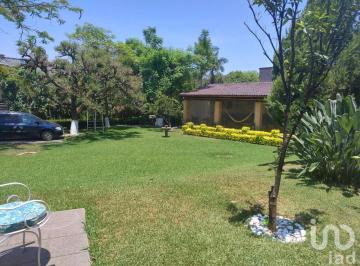 Casa · 790m² · 7 Recámaras · 6 Estacionamientos · Casa en Venta, Bellavista, Zona Norte, Cuernavaca, Morelos