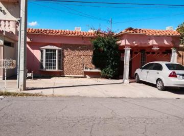 Casa · 186m² · 4 Recámaras · 3 Estacionamientos · Se Vende Casa de Unaplanta en Parques de San Felipe