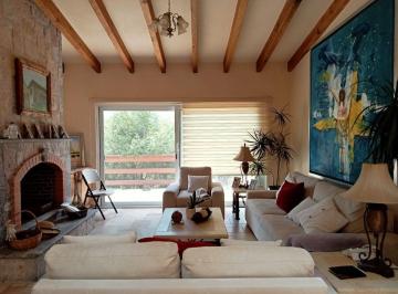 Casa · 1000m² · 3 Recámaras · 2 Estacionamientos · Casa en Fraccionamiento en del Bosque Cuernavaca - Maz - 2110 - Fr
