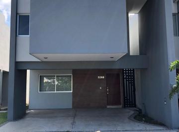 Casa · 3 Recámaras · 2 Estacionamientos · Casa en Venta y Renta en Altuzz Residencial Br1