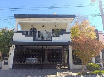 a353854666f44db6a91d19f8f75bf0fc30a2b016be6784abf5625cee7b1668f6 · Casa en Venta de 4 Habs, Frente a Parque en Fátima