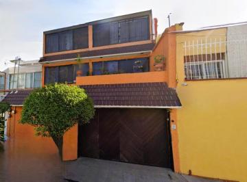 Casa de 3 habitaciones, Venustiano Carranza · Casa de Remate Bancario en Jardin Balbuena ¡Gran Oportunidad!
