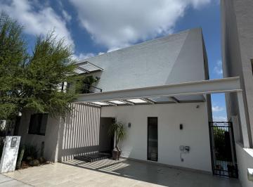 Casa de 4 habitaciones, El Marqués · Casa en Venta en Yavia Vista Al Town Center