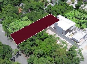 Terreno / Lote , Solidaridad · Lote Unifamiliar Disponible en El Residencial Los Almendros, Playa del Carmen.