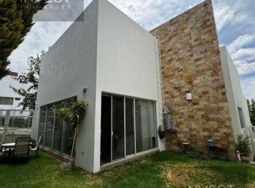 Departamento · 356m² · 3 Recámaras · 2 Estacionamientos · Preciosa Casa en Club de Golf La Loma San Luis Potosi