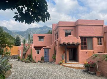 Casa de 4 habitaciones, Tepoztlán · Casa en Venta en Tepoztlán, Morelos