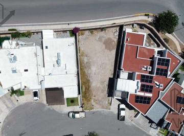 Terreno / Lote · 327m² · Terreno en Fraccionamiento Bosques del Valle