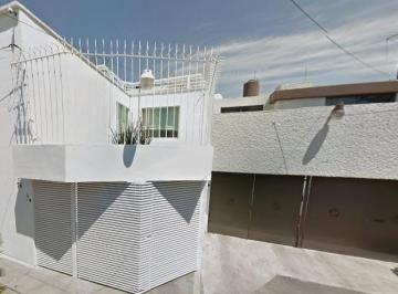 Casa de 4 habitaciones, Iztacalco · Casa en Iztacalco en Remate Bancario Cerca de Parque Mariano