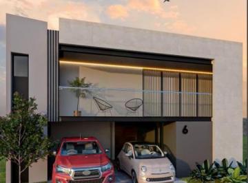 Casa · 380m² · 5 Recámaras · 2 Estacionamientos · Casa en Venta