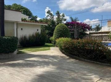 Casa · 489m² · 6 Recámaras · 3 Estacionamientos · Zona Dorada