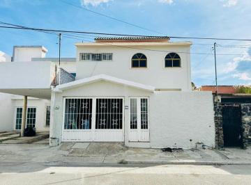 Casa de 4 habitaciones, Salamanca · Casa en Venta, Colonia Tamaulipas