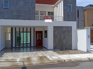 Casa de 4 habitaciones, Alvarado · Casa Nueva en Venta Fracc. Lomas de La Rioja