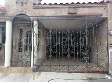 Casa · 180m² · 3 Recámaras · 1 Estacionamiento · Casa en Venta en Col. Bernardo Reyes