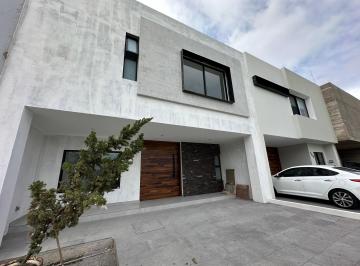 Casa en condominio de 4 habitaciones, Zapopan · Renta Casa en Solares Residencial