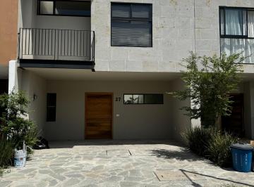 Casa de 3 habitaciones, Zapopan · Moderna Casa en Renta Tesistán