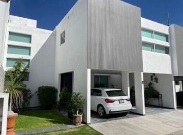 Casa en condominio · 226m² · 3 Recámaras · 2 Estacionamientos · Casa en Venta en Fraccionamientorancho Sanmiguel Morillotla, Puebla