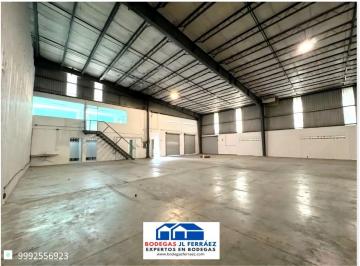 Bodega comercial de 2 habitaciones, Mérida · Bodega de 1100 M².a - Total /2 Andenes/226 M²ficinas