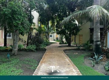 Casa en condominio · 2 Recámaras · 2 Estacionamientos · Casa en Condominio en Playacar Fase 2, Hoyo 4