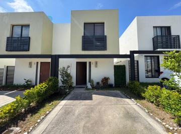 Casa en condominio de 2 habitaciones, Tlajomulco de Zúñiga · Casa en Venta en Adamar, Dentro de Coto.