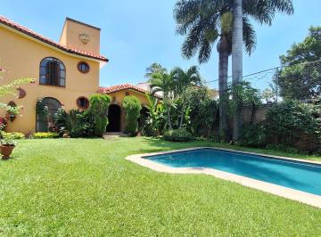 Casa de 6 habitaciones, Cuernavaca · Casa en Lomas de Cuernavaca