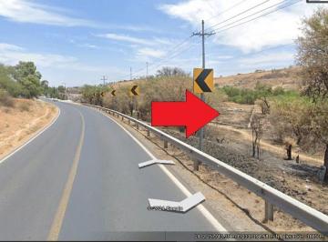 Terreno / Lote · 1600m² · Terreno a Pie de Carretera con Amplio Frente