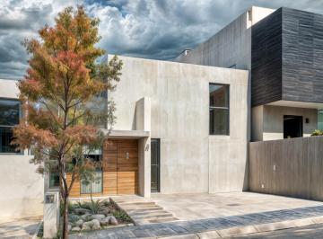 Casa de 3 habitaciones, Corregidora · Estrena Casa en El Condado, Diseño de Autor, Materiales y Construcción Premium!