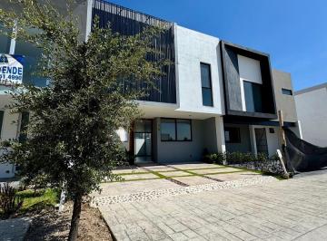 Casa · 183m² · 3 Recámaras · 2 Estacionamientos · Casa en El Edén