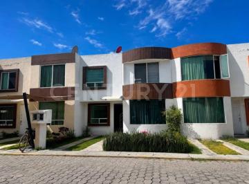 Casa · 125m² · 3 Recámaras · 2 Estacionamientos · Casa en Renta en Fracc El Rosario, Zona Imex, Udlap, Camino Real a Cholula