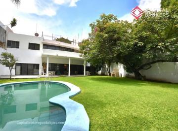 Casa de 5 habitaciones, Guadalajara · Casa de Lujo en Venta Como Terreno Para Desarrollo Vertical