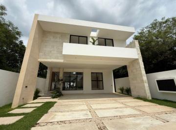 Casa en condominio de 4 habitaciones, Mérida · Casa en Venta en Merida, Tamara