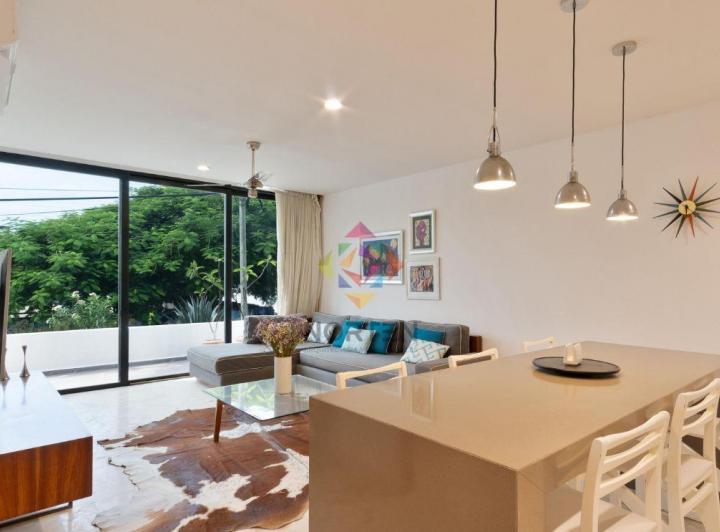 Hermoso Departamento a Pasos del Mar en Venta en Playa del Carmen, Q. Roo
