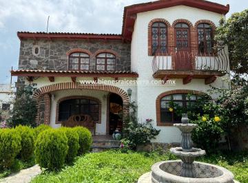 Casa de 5 habitaciones, Tequisquiapan · Casa en Venta en Villas del Sol en Tequisquiapan. Kelly