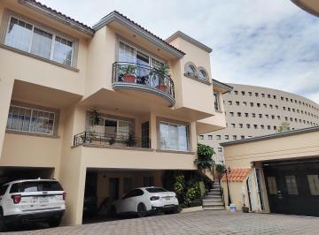 Casa en condominio de 3 habitaciones, Huixquilucan · Casa con 3 Recámaras y 427 m² en Venta en Interlomas