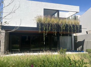 Casa en condominio de 3 habitaciones, Querétaro · Hermosa Casa en Venta Fracc Altozano, queretaro