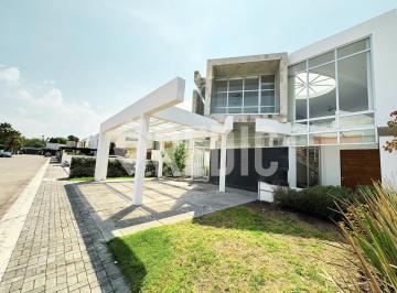 Casa , Querétaro · Casa en Renta en Rinconada Jurica. Privada de 3 Hab.